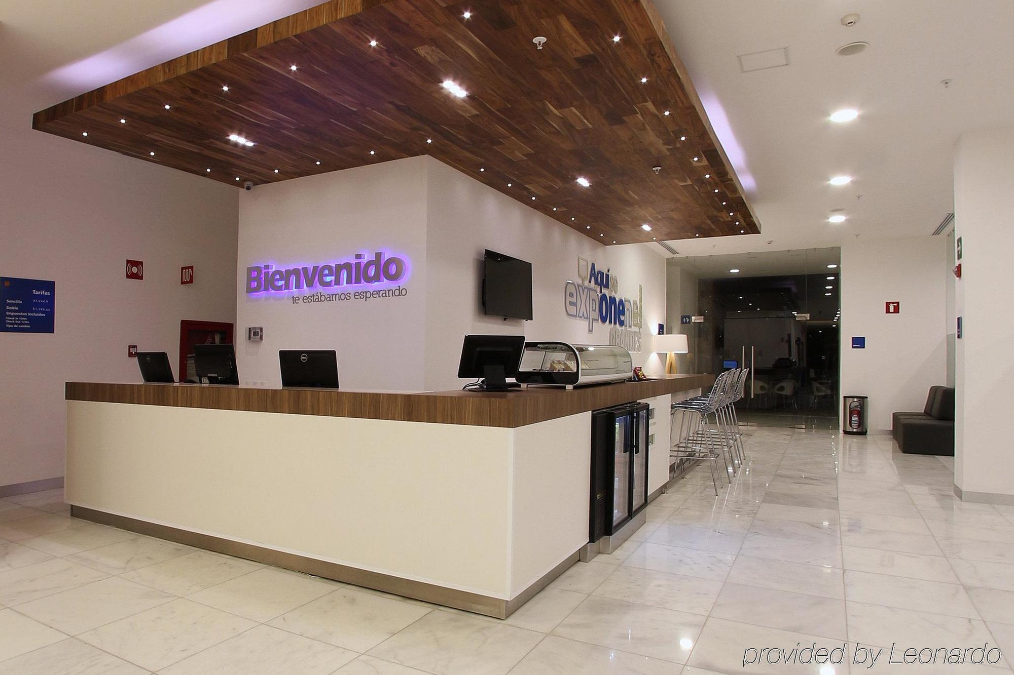 One Villahermosa 2000 Exteriör bild